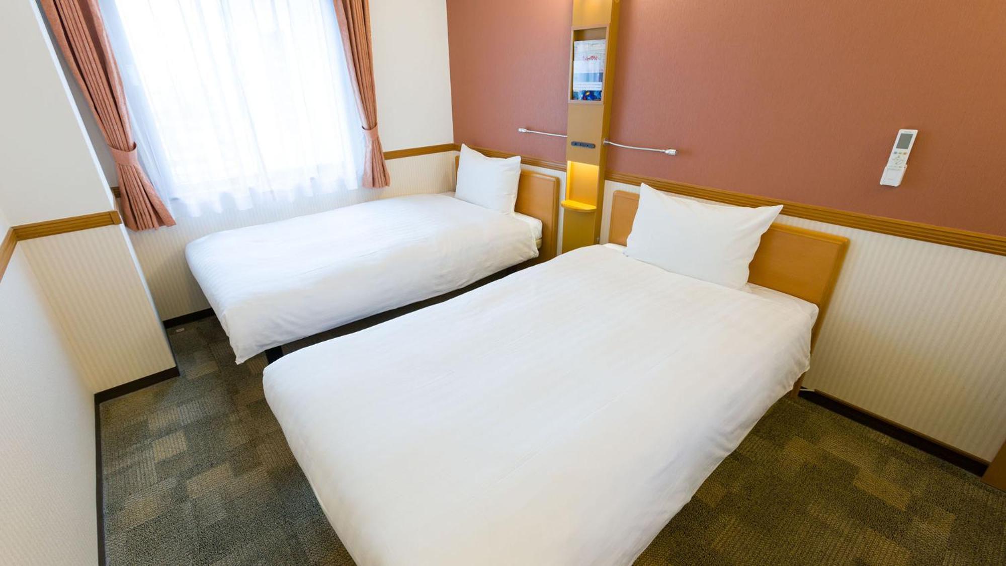 Toyoko Inn Hirosaki Ekimae Стая снимка