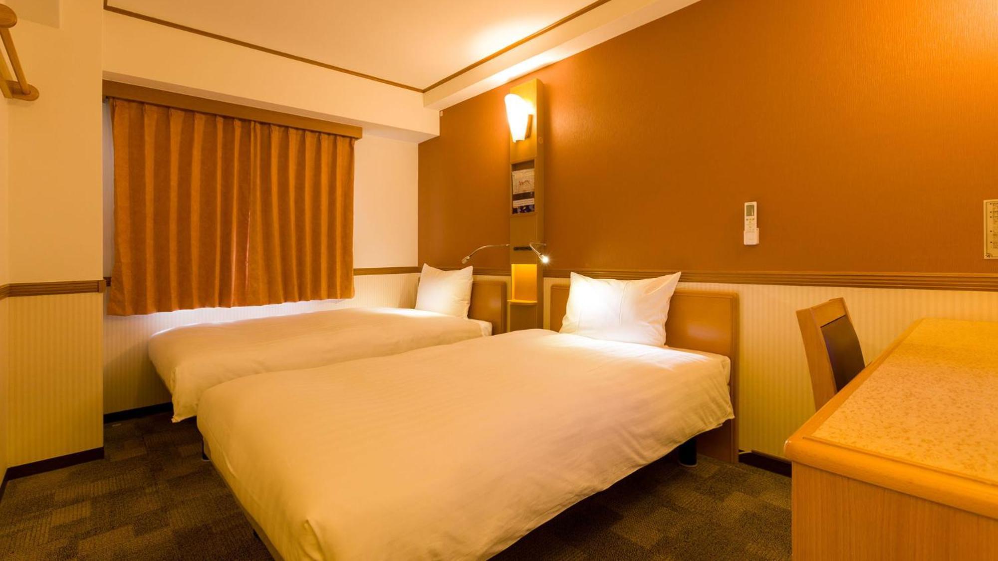 Toyoko Inn Hirosaki Ekimae Стая снимка